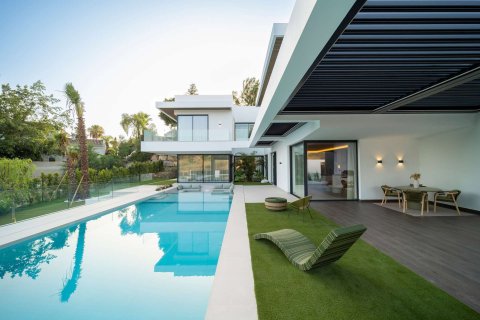 Villa for sale in Benahavis, Malaga, Spain 6 bedrooms, 1182 sq.m. No. 174258 - photo 4
