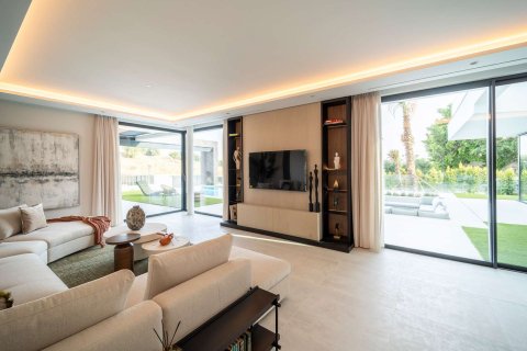 Villa for sale in Benahavis, Malaga, Spain 6 bedrooms, 1182 sq.m. No. 174258 - photo 17