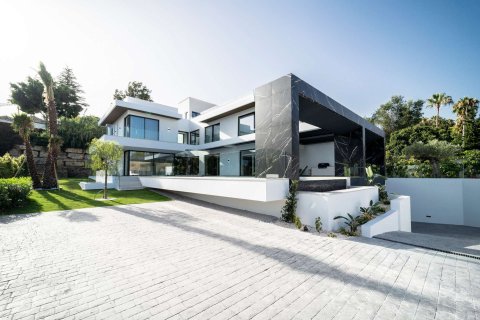 Villa for sale in Benahavis, Malaga, Spain 6 bedrooms, 1182 sq.m. No. 174258 - photo 9