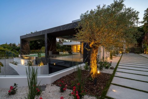 Villa for sale in Benahavis, Malaga, Spain 6 bedrooms, 1182 sq.m. No. 174258 - photo 7