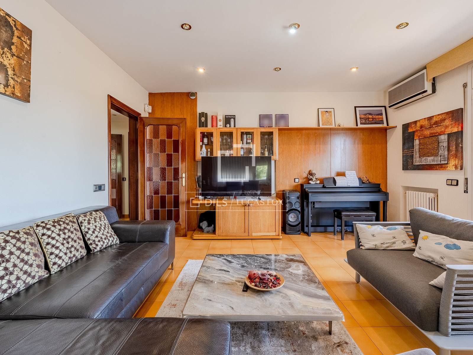 Villa a Sant Just Desvern, Barcelona, Spagna 5 camere da letto, 378 mq. N° 167975