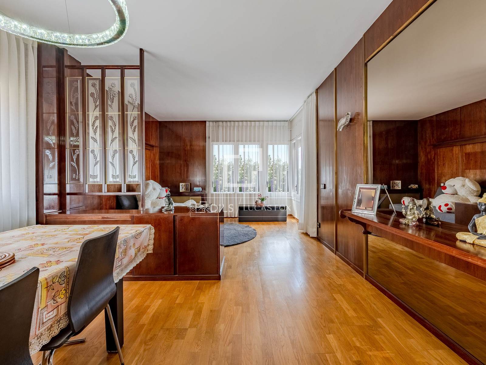 Villa a Sant Just Desvern, Barcelona, Spagna 5 camere da letto, 378 mq. N° 167975