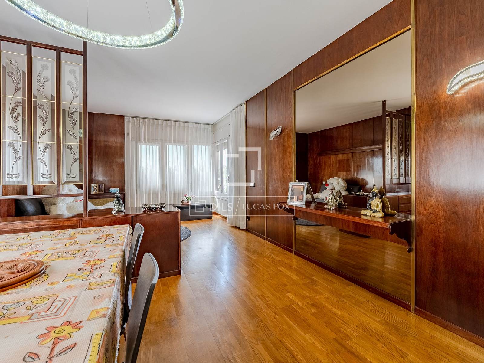 Villa a Sant Just Desvern, Barcelona, Spagna 5 camere da letto, 378 mq. N° 167975