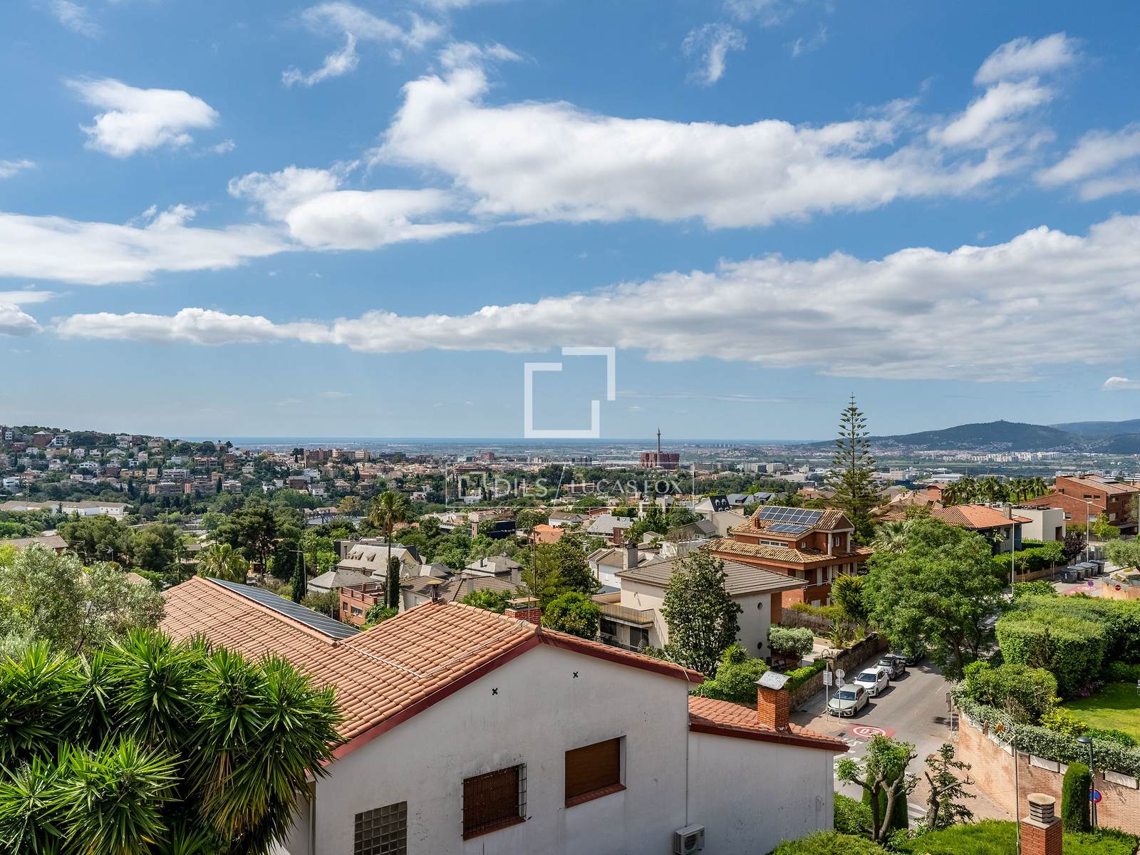 Villa a Sant Just Desvern, Barcelona, Spagna 5 camere da letto, 378 mq. N° 167975