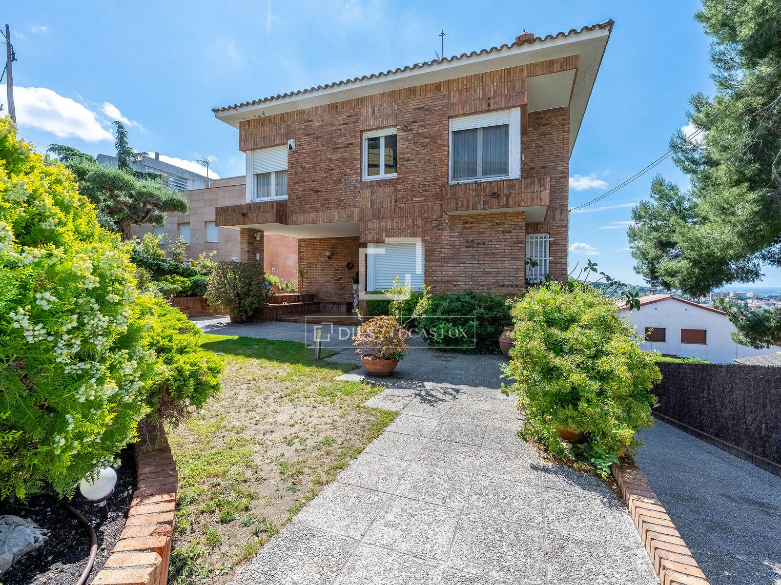 Villa a Sant Just Desvern, Barcelona, Spagna 5 camere da letto, 378 mq. N° 167975
