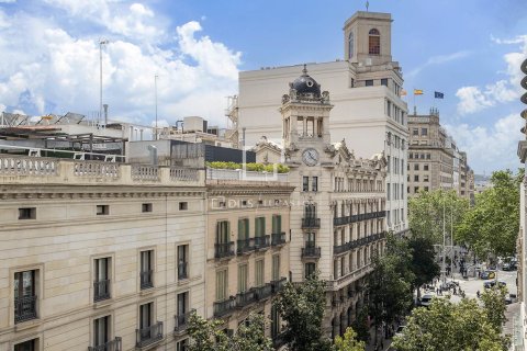 Apartment for sale in Barcelona, Spain 3 bedrooms, 140 sq.m. No. 167974 - photo 8