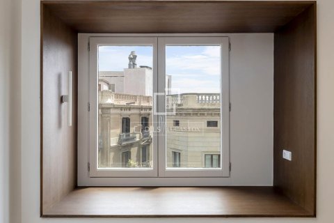 Apartment for sale in Barcelona, Spain 3 bedrooms, 140 sq.m. No. 167974 - photo 6