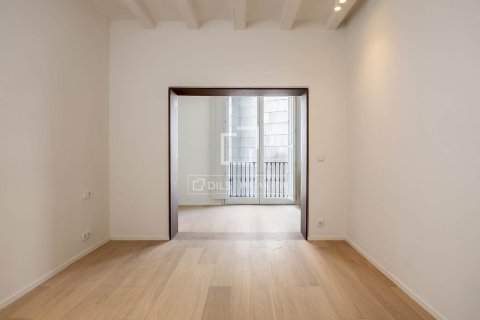 Apartment for sale in Barcelona, Spain 3 bedrooms, 140 sq.m. No. 167974 - photo 22