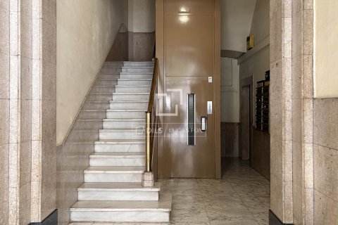 Apartment for sale in Barcelona, Spain 3 bedrooms, 140 sq.m. No. 167974 - photo 30