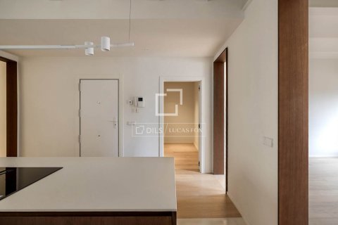 Apartment for sale in Barcelona, Spain 3 bedrooms, 140 sq.m. No. 167974 - photo 14