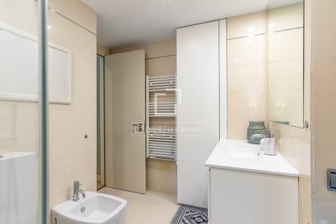 Apartment for sale in Barcelona, Spain 2 bedrooms, 82 sq.m. No. 167978 - photo 23