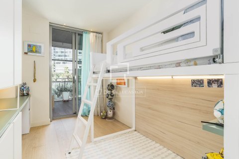 Apartment for sale in Barcelona, Spain 2 bedrooms, 82 sq.m. No. 167978 - photo 13