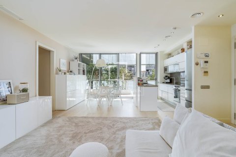 Apartment for sale in Barcelona, Spain 2 bedrooms, 82 sq.m. No. 167978 - photo 8