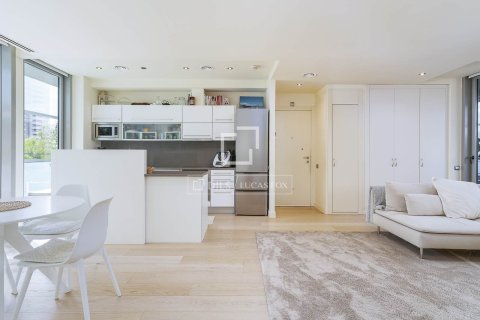 Apartment for sale in Barcelona, Spain 2 bedrooms, 82 sq.m. No. 167978 - photo 7