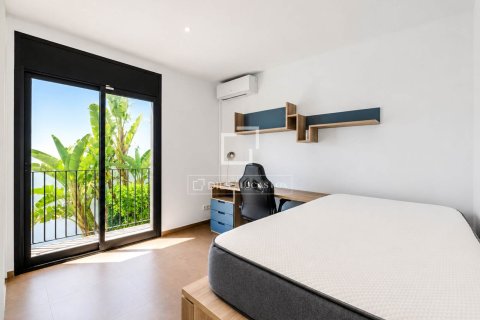 Villa à vendre à Sitges, Barcelona, Espagne, 4 chambres, 252 m2 No. 167977 - photo 20