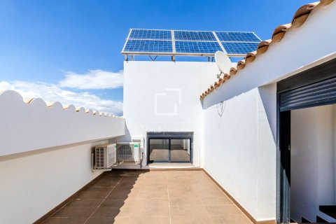Villa à vendre à Sitges, Barcelona, Espagne, 4 chambres, 252 m2 No. 167977 - photo 24