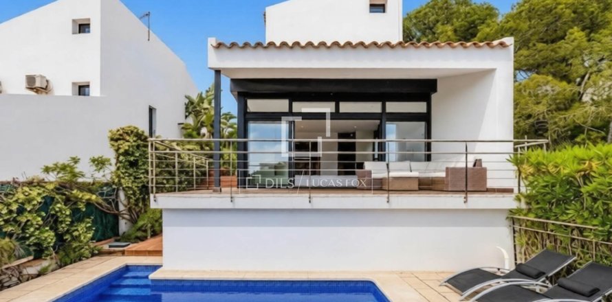 Villa à Sitges, Barcelona, Espagne 4 chambres, 252 m2 No. 167977