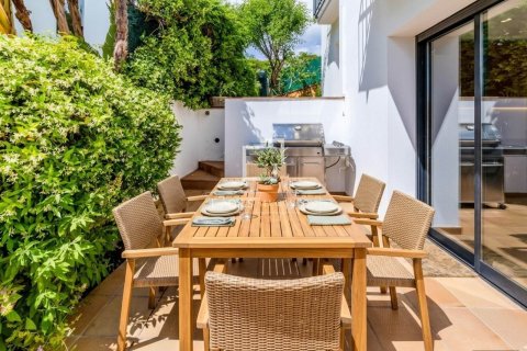 Продажа виллы в Ситжес, Барселона, Испания 4 спальни, 252м2 №167977 - фото 28