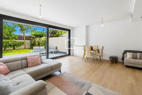 Villa à vendre à Sitges, Barcelona, Espagne, 4 chambres, 175 m2 No. 167973 - photo 8