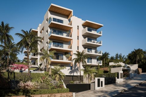 Apartment à vendre à Estepona, Malaga, Espagne, 3 chambres, 117 m2 No. 169760 - photo 2