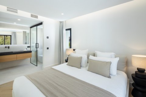 Villa for sale Benahavis, Malaga, Spain 5 bedrooms, 478 sq.m. No. 135480 - photo 3