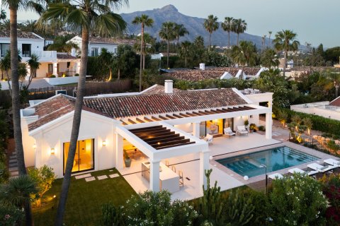 Villa zum Verkauf Marbella, Malaga, Spanien 4 Schlafzimmer, 241 m2 Nr. 135479 - Foto 1