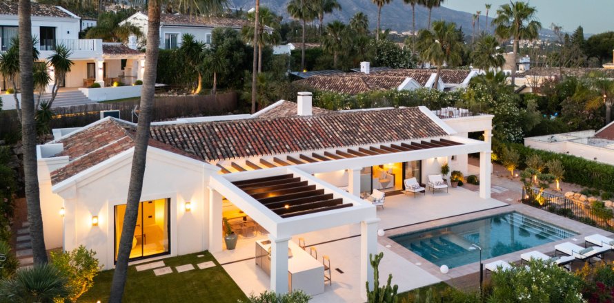 Villa Marbella, Malaga, Spanien 4 Schlafzimmer, 241 m2 Nr. 135479