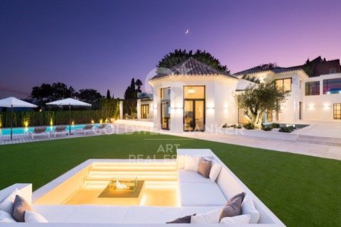 Willa w Marbella, Malaga, Hiszpania 5 sypialni, 553 mkw. nr 158259 – zdjęcie 1