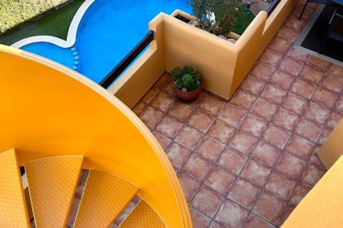 Huoneisto myytävänä Punta Prima, Alicante, Espanja, 2 makuuhuonetta, 156 m2 No. 190241 - kuva 24