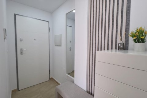 Wohnung zum Verkauf in Torrevieja, Alicante, Spanien 3 Schlafzimmer, 79 m2 Nr. 190247 - Foto 5