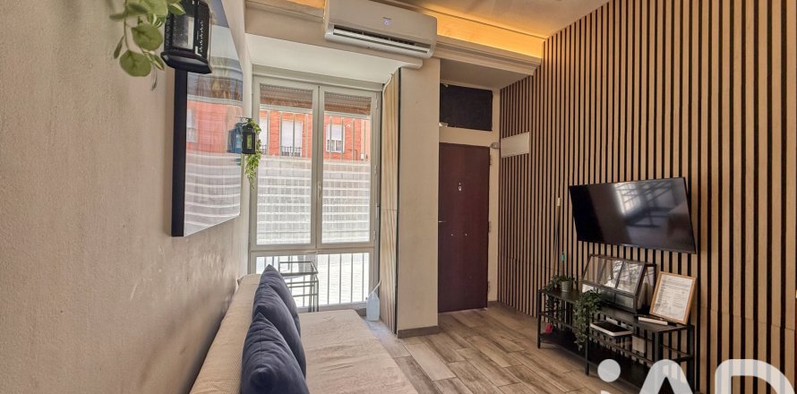 Apartamento en Madrid, España 3 dormitorios, 103 m2 No. 188371