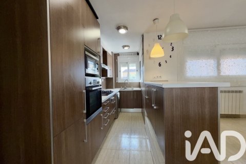 Townhouse for sale in Balaguer, Lleida, Spain 5 bedrooms, 265 sq.m. No. 188373 - photo 11
