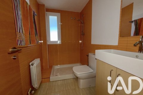 Townhouse for sale in Balaguer, Lleida, Spain 5 bedrooms, 265 sq.m. No. 188373 - photo 17