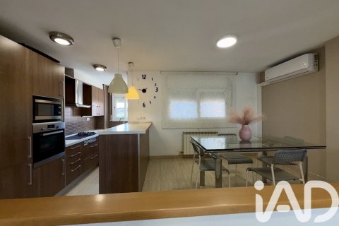Townhouse for sale in Balaguer, Lleida, Spain 5 bedrooms, 265 sq.m. No. 188373 - photo 10