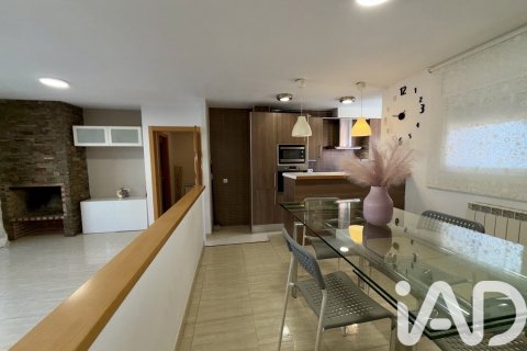 Townhouse for sale in Balaguer, Lleida, Spain 5 bedrooms, 265 sq.m. No. 188373 - photo 16