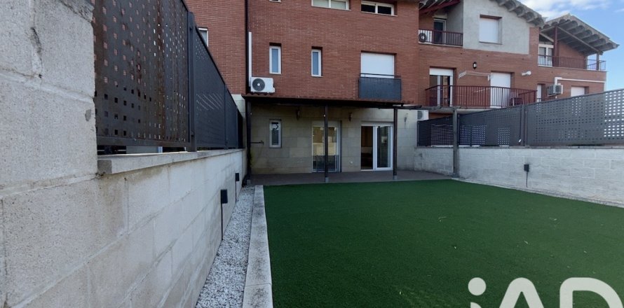 Townhouse in Balaguer, Lleida, Spain 5 bedrooms, 265 sq.m. No. 188373
