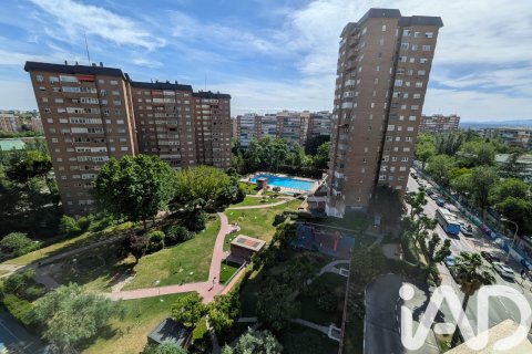 Продажа квартиры в Мадрид, Испания 3 спальни, 118м2 №188374 - фото 3