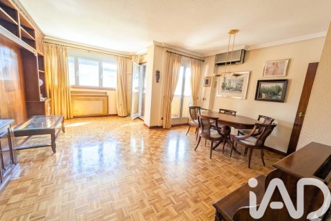 Продажа квартиры в Мадрид, Испания 3 спальни, 118м2 №188374 - фото 13
