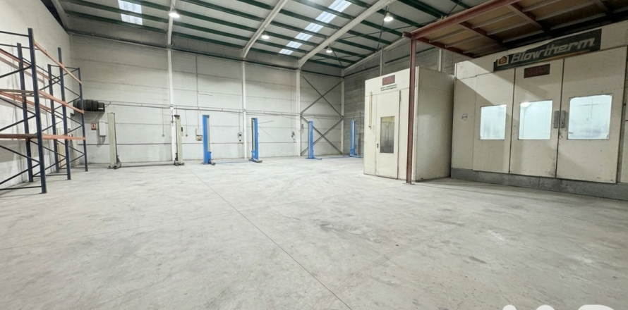 Commercial property à L'Alqueria de la Comtessa, Valencia, Espagne 2479 m2 No. 173016