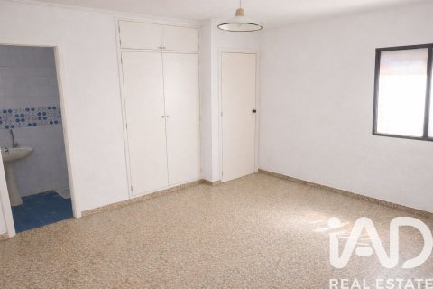Продажа дома в Дос Германас, Севилья, Испания 4 спальни, 137м2 №173012 - фото 15