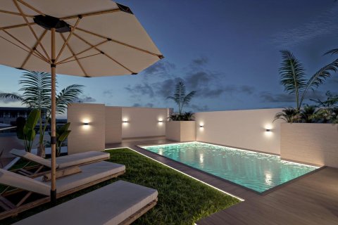 Apartamento en Torrevieja, Alicante, España 27 m2 No. 193597