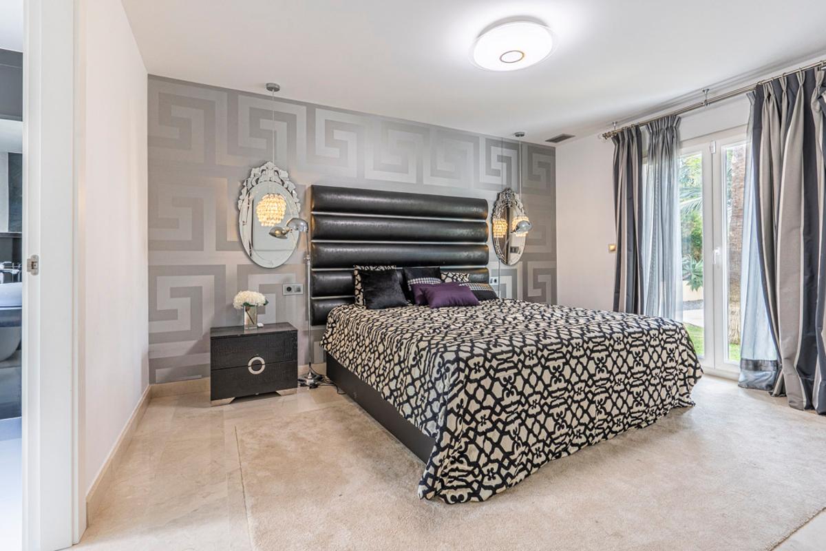 Villa in Benissa, Alicante, Spanien 4 Schlafzimmer, 464 m2 Nr. 80572