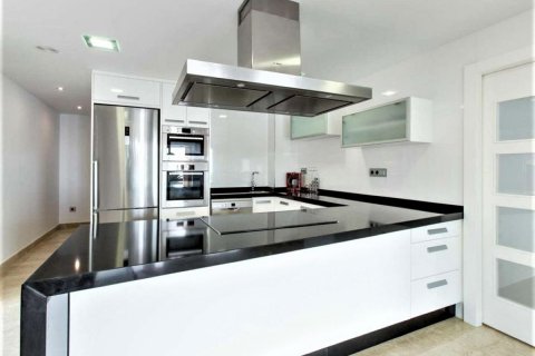 Villa for sale Moraira, Alicante, Spain 4 bedrooms, 559 sq.m. No. 80571 - photo 9