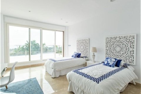 Villa for sale Moraira, Alicante, Spain 4 bedrooms, 559 sq.m. No. 80571 - photo 12