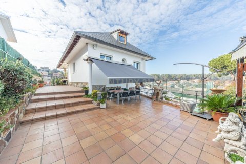 House in Llica D'amunt, Barcelona, Spain 3 bedrooms, 890 sq.m. No. 186452