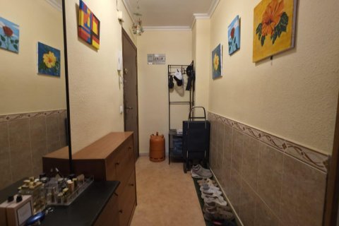 Apartamento en venta en Torrevieja, Alicante, España 3 dormitorios, 86 m2 No. 183098 - foto 4