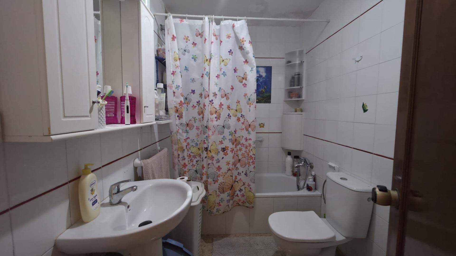 Appartamento a Torrevieja, Alicante, Spagna 3 camere da letto, 86 mq. N° 183098