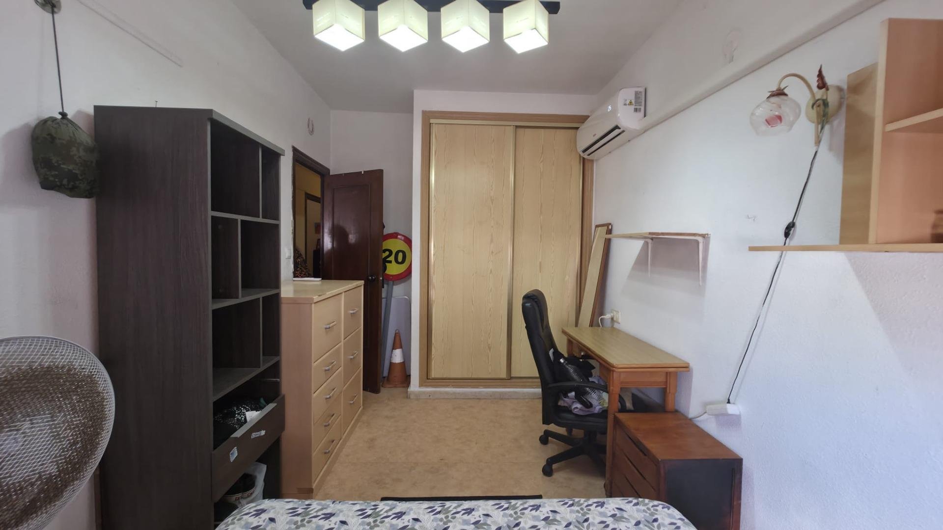 Appartamento a Torrevieja, Alicante, Spagna 3 camere da letto, 86 mq. N° 183098