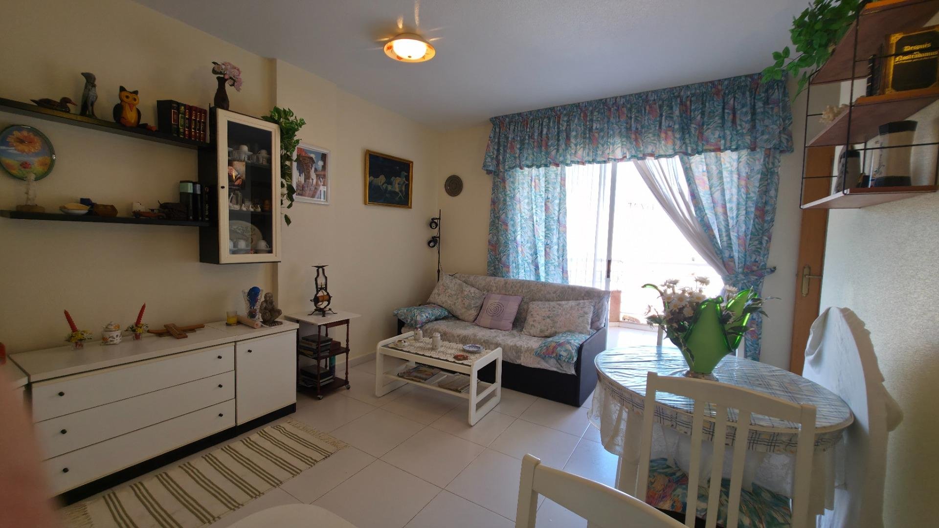 Wohnung in Torrevieja, Alicante, Spanien 1 Schlafzimmer, 55 m2 Nr. 183093