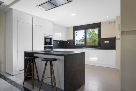 Huvila myytävänä La Gaspara, Malaga, Espanja, 3 makuuhuonetta, 170 m2 No. 136890 - kuva 29